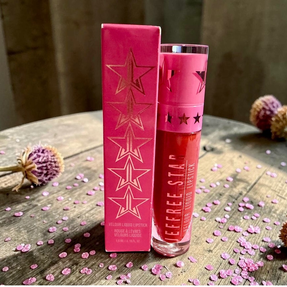 Jeffree Star Cosmetics - Velour Liquid Lipstick - "Redrum" - *NIB*
